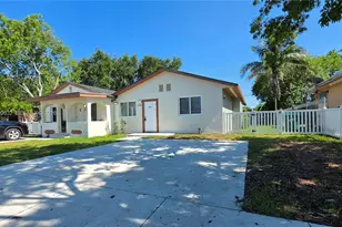 1068 NW 112th St, Miami, FL 33168 - Photo 2