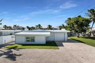 251 Azalea St, Plantation Key, FL 33070 - Photo 2