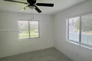 12020 W Golf Dr, Miami, FL 33167 - Photo 26