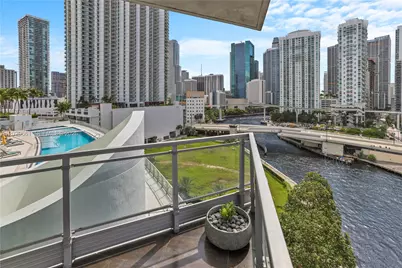 92 SW 3rd St #1201, Miami, FL 33130 - Photo 10
