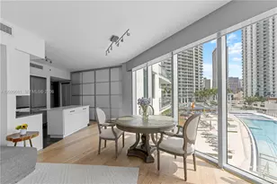 92 SW 3rd St, Miami, FL 33130 - Photo 2