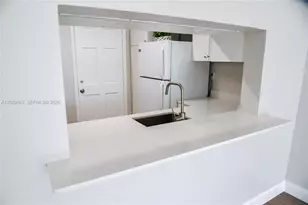 9611 SW 77th Ave, Miami, FL 33156 - Photo 4