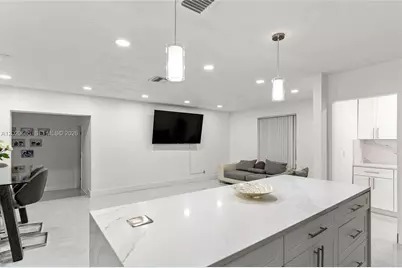 4700 NW 1st Ct, Plantation, FL 33317 - Photo 12