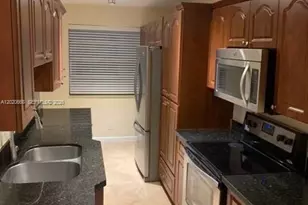 1100 NE 1st Ct, Hallandale Beach, FL 33009 - Photo 16