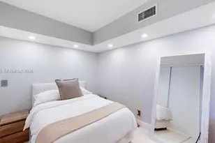 7000 Island Blvd, Aventura, FL 33160 - Photo 12
