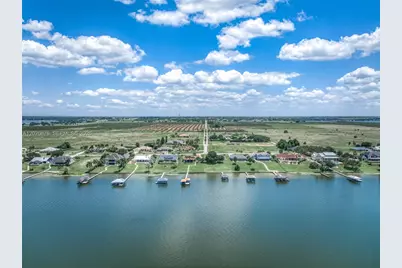 135 Sunset Pointe Blvd, Lake Placid, FL 33852 - Photo 2