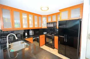 600 NE 36th St, Miami, FL 33137 - Photo 2