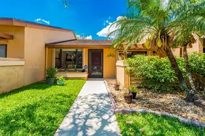 828 NW 79th Ter, Plantation, FL 33324 - Photo 2