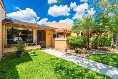 828 NW 79th Ter, Plantation, FL 33324 - Photo 1