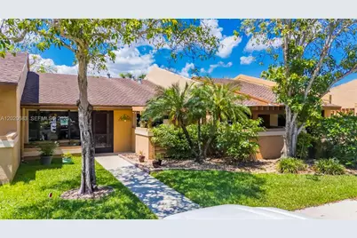 828 NW 79th Ter, Plantation, FL 33324 - Photo 4