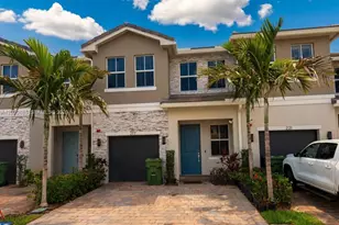 217 SW 170th Ave, Pembroke Pines, FL 33027 - Photo 1