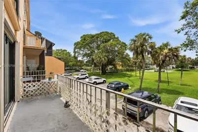 430 Commodore Dr #213, Plantation, FL 33325 - Photo 18