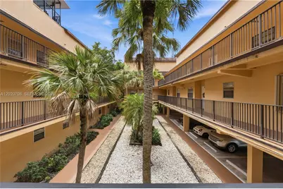 430 Commodore Dr #213, Plantation, FL 33325 - Photo 4