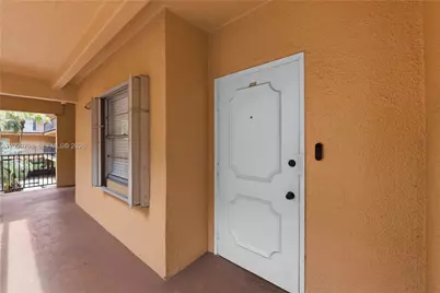 430 Commodore Dr #213, Plantation, FL 33325 - Photo 6