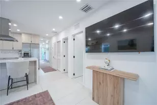 545 NW 47th St, Miami, FL 33127 - Photo 6