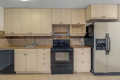 60 NW 79th St #6, Miami, FL 33150 - Photo 2