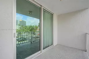 16558 NE 26th Ave, North Miami Beach, FL 33160 - Photo 28