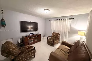 661 SW 67th Ave, Pembroke Pines, FL 33023 - Photo 28