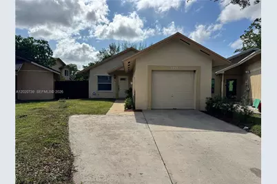 2330 SW 80th Ter, Miramar, FL 33025 - Photo 2