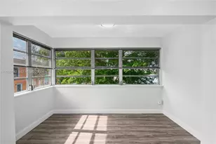 245 NE 191st St, Miami, FL 33179 - Photo 4