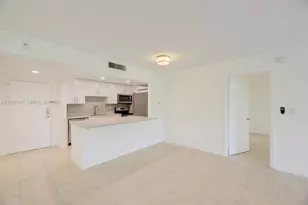 200 Lakeview Dr, Weston, FL 33326 - Photo 1