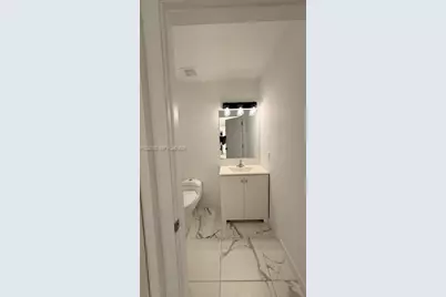 811 E 52nd St #101, Hialeah, FL 33013 - Photo 32