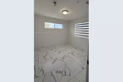 811 E 52nd St #101, Hialeah, FL 33013 - Photo 24