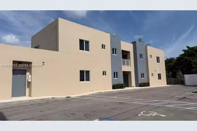 811 E 52nd St #101, Hialeah, FL 33013 - Photo 2
