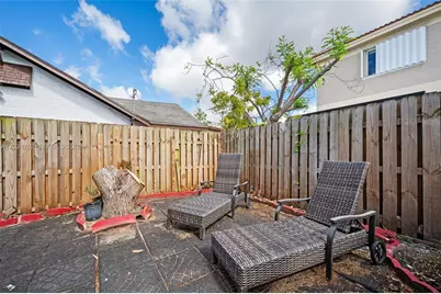255 E 3rd St #1, Hialeah, FL 33010 - Photo 26