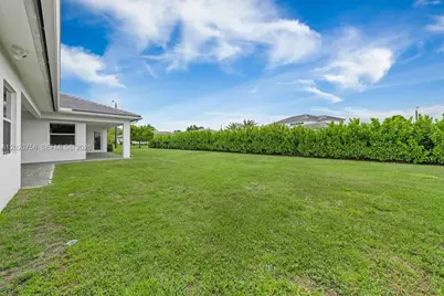 2031 Meadows Dr, Davie, FL 33324 - Photo 40