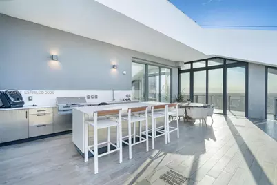 88 SW 7th St #4203, Miami, FL 33130 - Photo 16