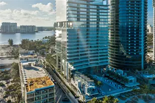 18501 E Collins, Sunny Isles Beach, FL 33160 - Photo 52