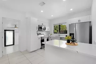 1918 NW 19th Ave, Miami, FL 33125 - Photo 20