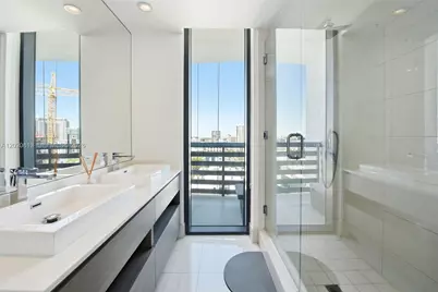 460 NE 28th St #1801, Miami, FL 33137 - Photo 12