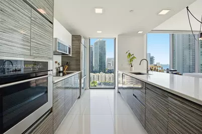 460 NE 28th St #1801, Miami, FL 33137 - Photo 2
