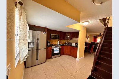 5953 W 28th Ave #24, Hialeah, FL 33016 - Photo 8