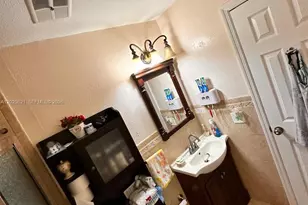 5953 W 28th Ave, Hialeah, FL 33016 - Photo 28