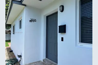 2806 SW 35th Ave #1, Miami, FL 33133 - Photo 1