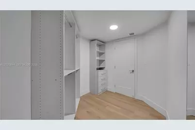 555 NE 34th St #907, Miami, FL 33137 - Photo 24