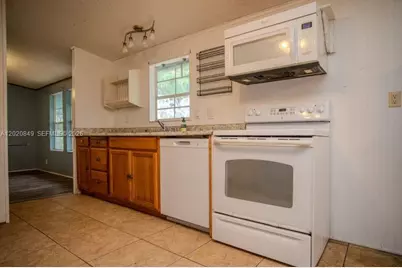 3880 Packinghouse Rd, Other City - In The State Of Florida, FL 33920 - Photo 20