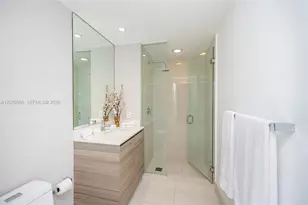 121 NE 34th St, Miami, FL 33137 - Photo 18