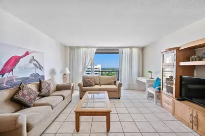 5601 Collins Ave #1718, Miami Beach, FL 33140 - Photo 16