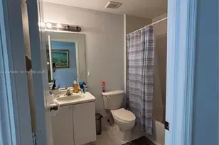 6920 NW 177th St, Hialeah, FL 33015 - Photo 14