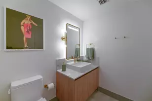159 NE 6th St, Miami, FL 33132 - Photo 18
