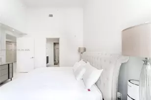 488 NE 18th St, Miami, FL 33132 - Photo 16