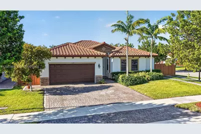 2371 SE 1st Ct, Homestead, FL 33033 - Photo 2