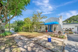 860 NE 127th St, North Miami, FL 33161 - Photo 28