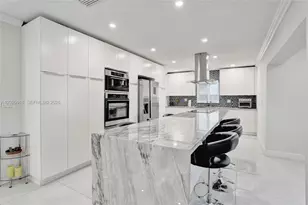 4662 NW 99th Ave, Sunrise, FL 33351 - Photo 8