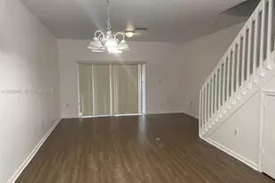 8835 S Isles Cir, Tamarac, FL 33321 - Photo 10