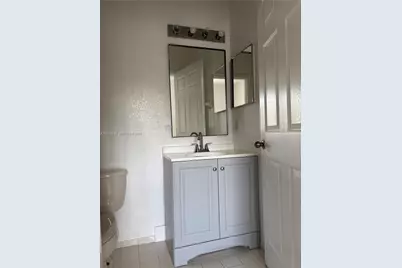 8835 S Isles Cir #8835, Tamarac, FL 33321 - Photo 18